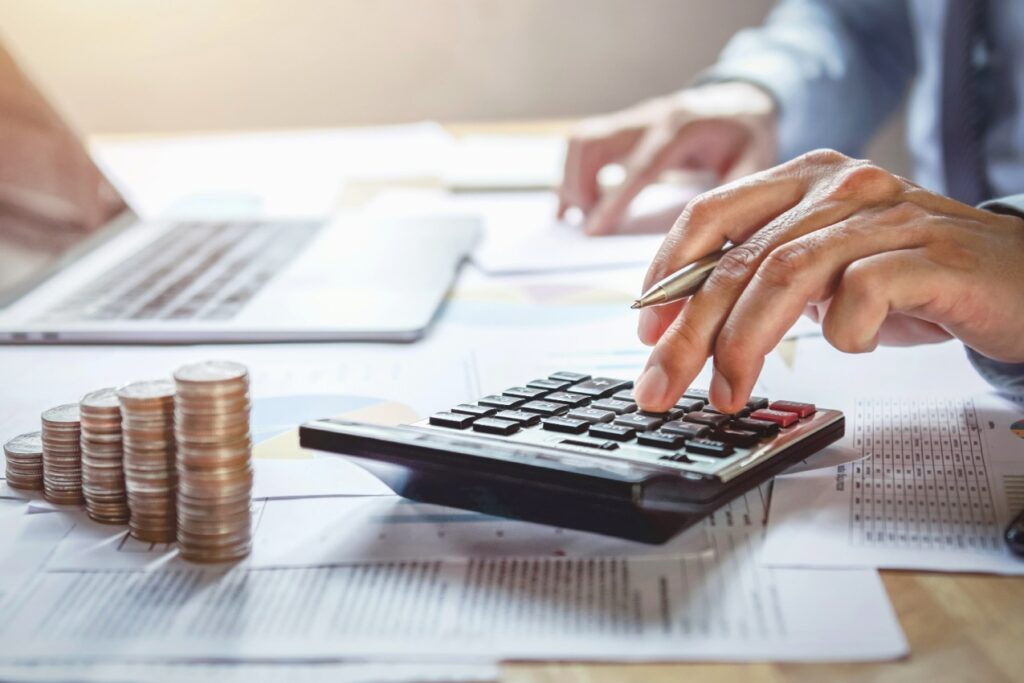 Biura rachunkowe pełnią kluczową rolę w zarządzaniu finansami firm i przedsiębiorców, jednak niosą za sobą także znaczne ryzyko odpowiedzialności prawnej